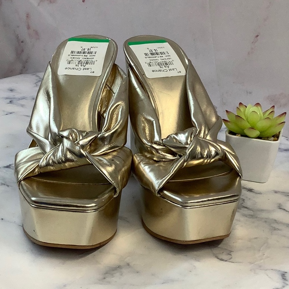 NWT Open Edit Elegant Gold Women's Platform Heels Size 5